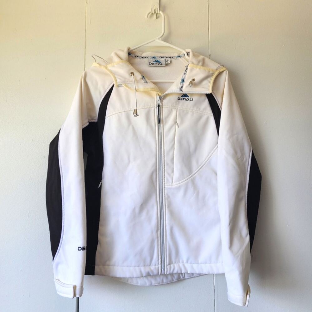 Denali Women’s Black & White Jacket - Size Medium